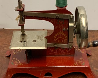 Vintage Nähmaschine aus gepresstem Metall aus den 1940er Jahren