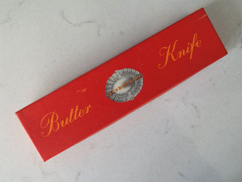 Vintage Butter Knife. 1950s English Silver Plate Butter Knife With Flower Pattern Handle. Perfect For An Afternoon Tea Party Or Cream Tea image 2