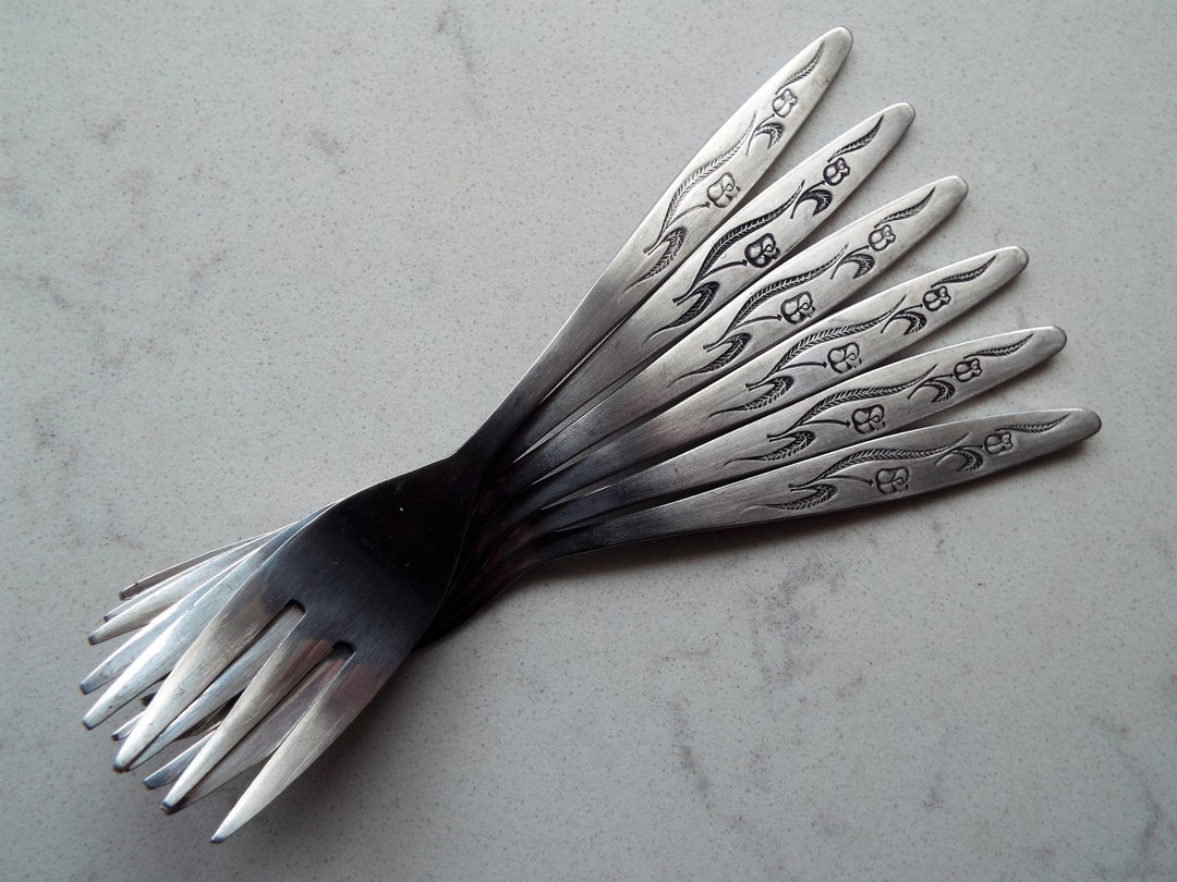 Vintage Cake Forks. Complete Set of Six 1960s Dessert Forks. Stainless