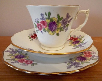 Vintage Teacup and Saucer, English Bone China Teacup Trio, Floral Teacup Gift Set. A pretty 1930s teaset for an afternoon tea party!