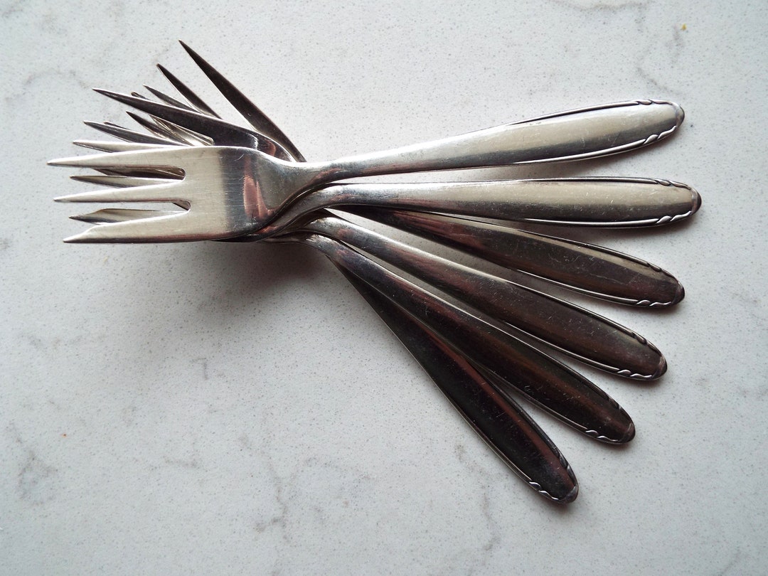 Vintage Cake Forks. Complete Set of Six 1960s English Dessert Forks