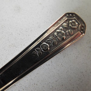 Vintage Butter Knife. 1950s English Silver Plate Butter Knife With Flower Pattern Handle. Perfect For An Afternoon Tea Party Or Cream Tea image 5