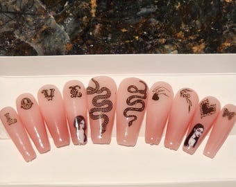 Gothic Color-Change Coffin Nails