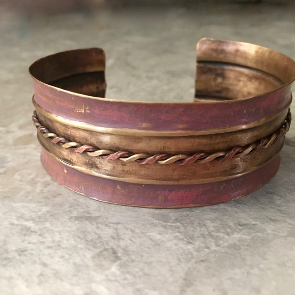 Hand forged golden cuff, hammered metal, twisted wire, rose and gold bracelet