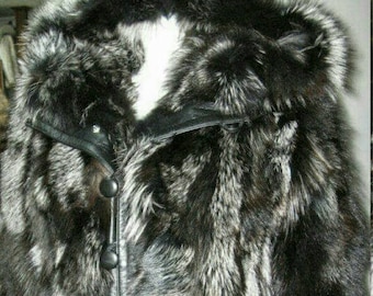 MEN'S New!Real Natural HOODED Dark Silver FOX Fur Jacket with Black leather buttons!