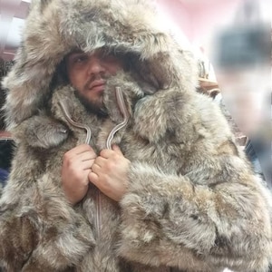 MEN&#39;S COYOTE HOODED Fur Coat with Detachable Hood!Brand New Real Natural Genuine Fur!