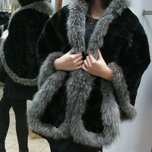 ONE SIZE Mink Fur Cape-Shawl-Etol!Brand New Real Natural Genuine Fur!