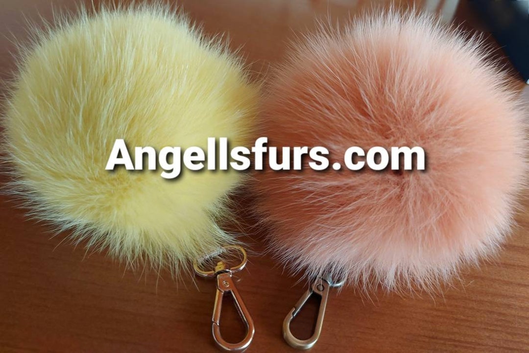 Real fox fur bag charm pompom yellow/orange color keychain,fur ball,real fur  pom pom ,real fox pom,pom pom keychain,real fur bag accessory