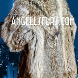 MEN&#39;S COYOTE FURCOAT!Brand New Real Natural Genuine Fur Coat!