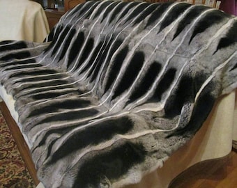 FuR For HomE!Brand New, Real,Natural FULLSKIN REX Fur Throw Blanket in Beautiful chinchilla color!