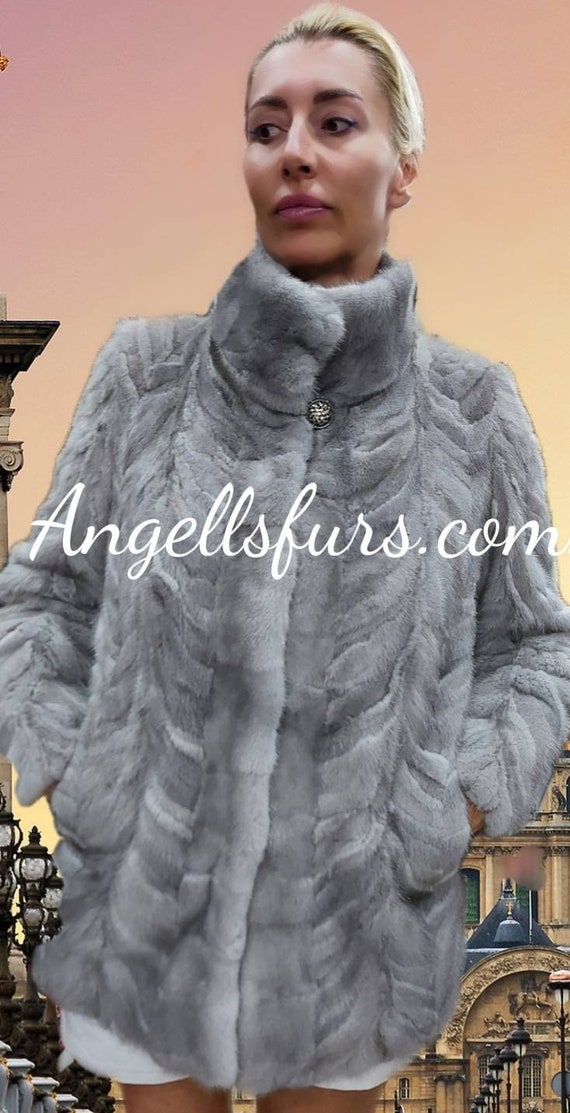 Sheared Sapphire Mink Fur coat with chinchilla collar