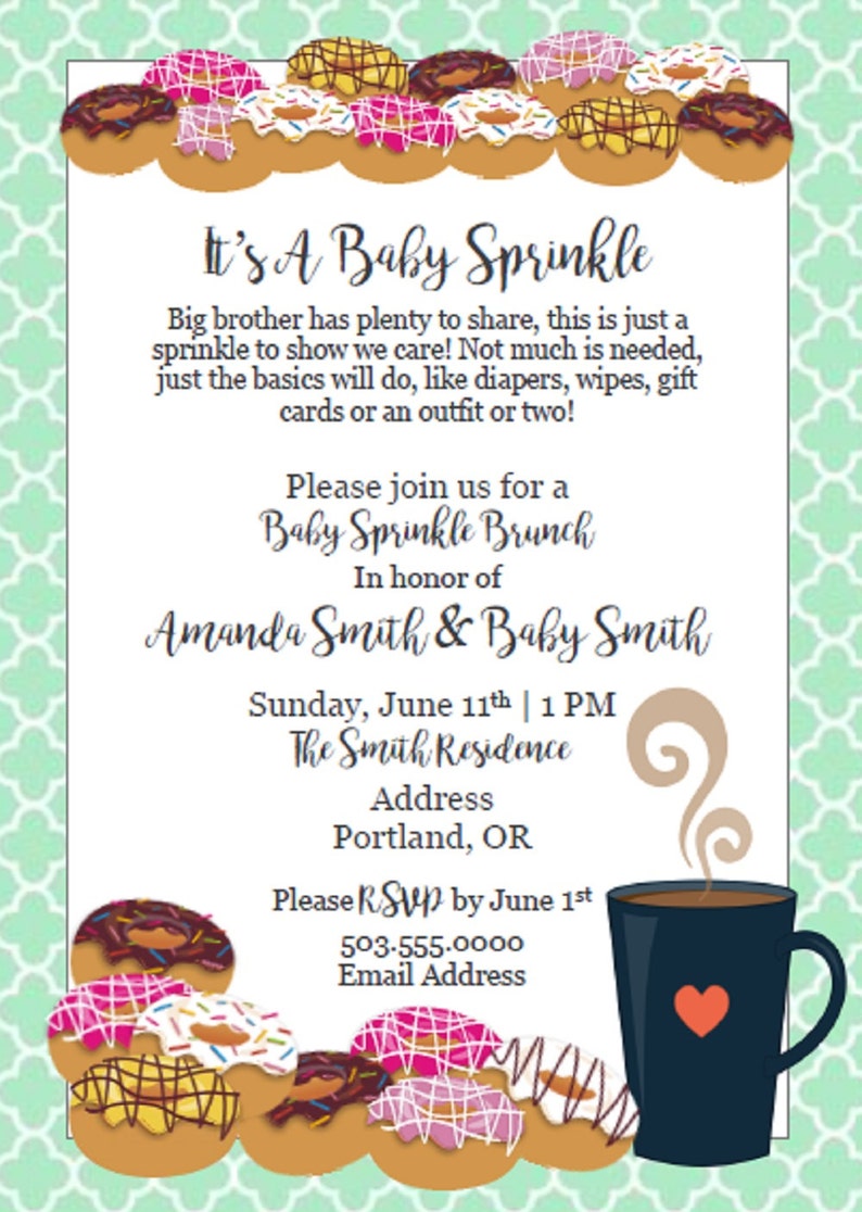 Op de afbeelding: Een Baby Sprinkle-uitnodiging met een donutthema. De uitnodiging is voor een brunch ter ere van Amanda Smith & Baby Smith. Het evenement vindt plaats op zondag 11 juni om 13:00 uur in The Smith Residence in Portland, OR. RSVP voor 1 juni. Het telefoonnummer is 503-555.0000.