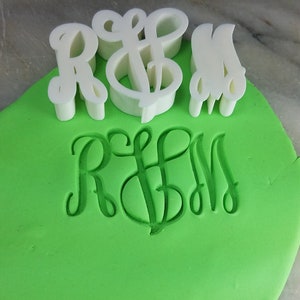Sellos con letras monogramadas de vid para galletas, en cursiva: envío RÁPIDO: ¡elige tu propio tamaño!