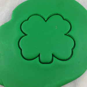 Four Leaf Clover Cookie Cutter Outline - SHARP EDGES - FAST Shipping - Choose Your Own Size!