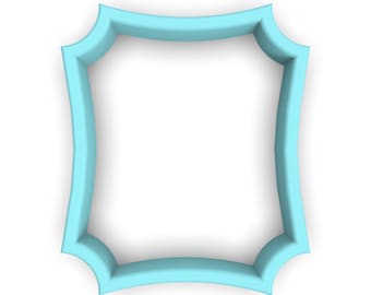 Puede incluir: Un cortador de galletas de plástico azul claro con forma de escudo con bordes redondeados.