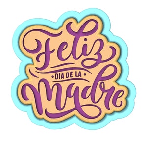 Puede incluir: Una ilustración colorida del texto "Feliz Dia de la Madre" en un estilo de corte de papel en capas. El texto está en morado y el fondo es naranja con un contorno azul.