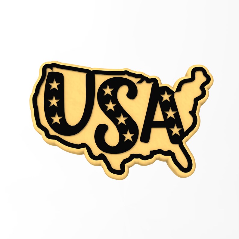 Pu&ograve; includere: Un contorno dorato degli Stati Uniti d'America con la parola "USA" in lettere nere e stelle intorno alle lettere.