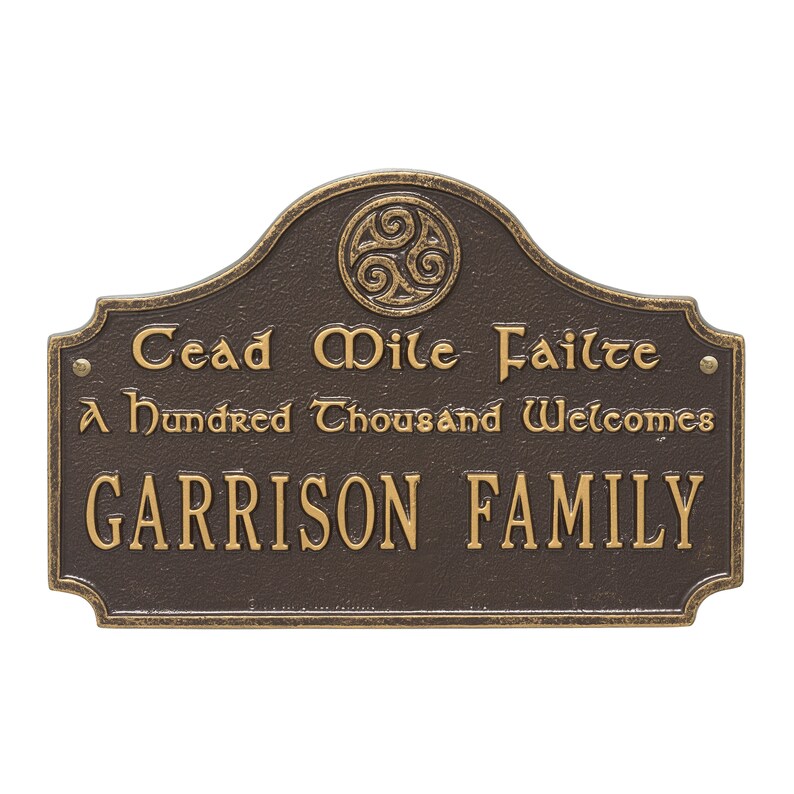 The Cead Mile Failte Plaque Featuring the Gaelic Phrase With ...