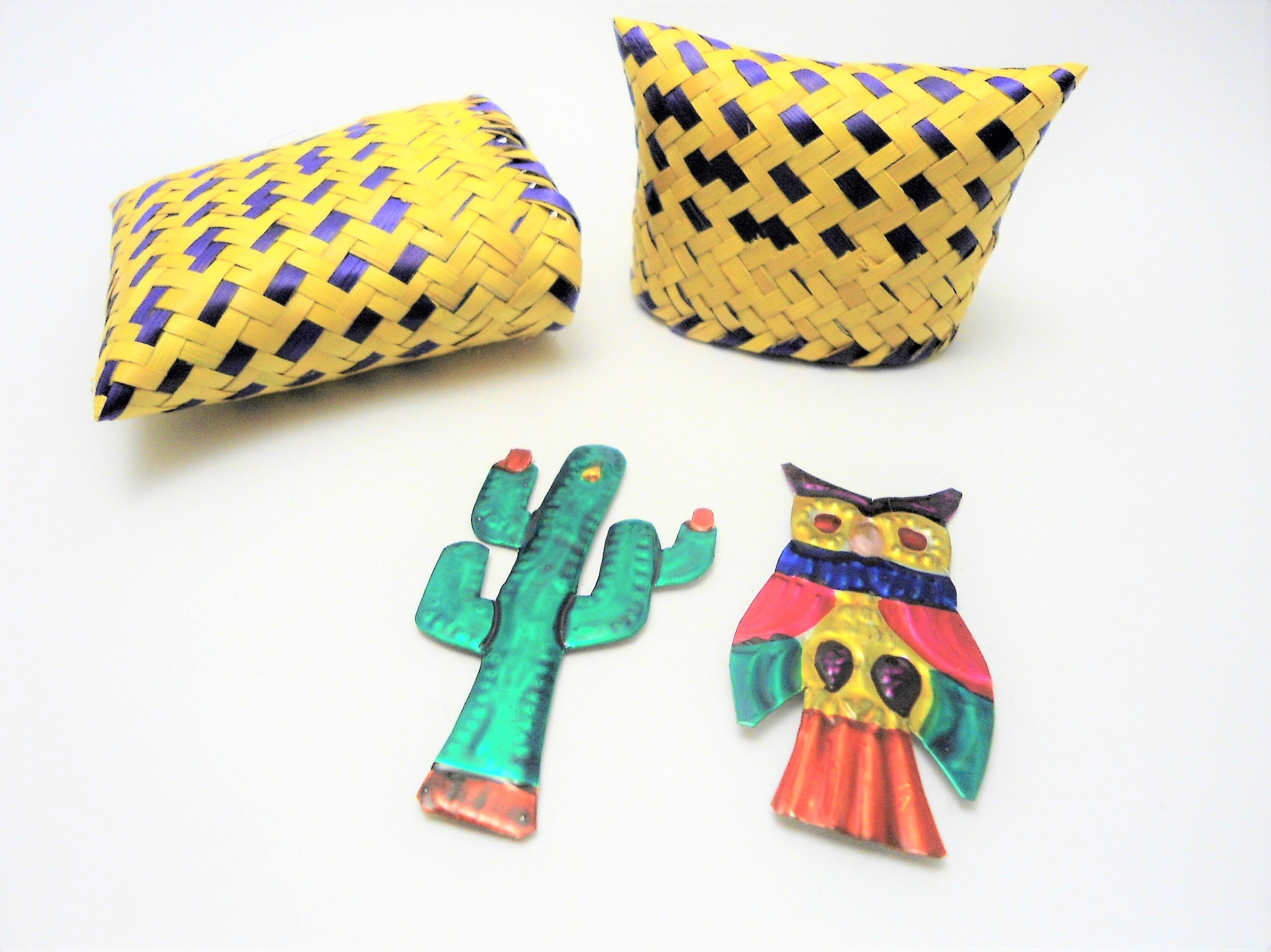 tin magnet in handwoven mini basket, wedding favors, favor boxes