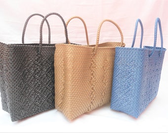 small oaxacan handwoven plastic tote, mercado bag, mexican bags, handwoven bags, mexican plastic bag