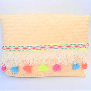 clutch de palma natural, cesto de palma natural tejido a mano, cartera de palma, cartera tejida a mano, palma natural, cestos de palma