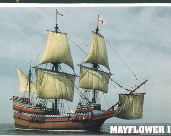 Vintage Postcard of Sailing Ship, Mayflower II, Plymouth, MA  Plastichrome,Printed in Ireland  S113