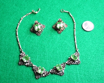 Vintage 1950s Emerald Green Rhinestone Necklace Earring Set Gold Tone Demi Parure