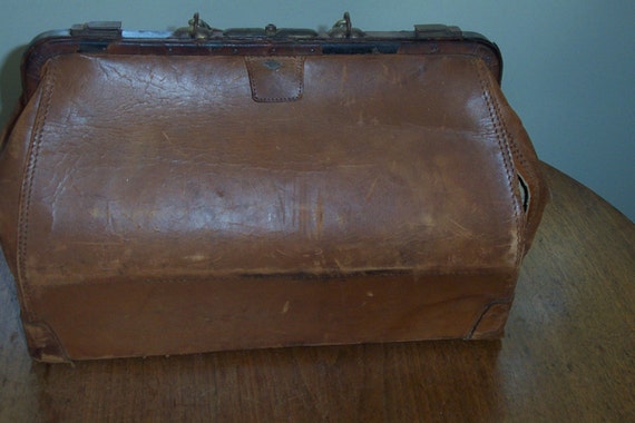 Details about   Vintage Leather Travel Bag Doctor's Bag Henry Likly Rochester NY
