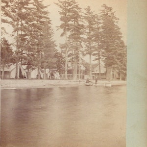 Rara tarjeta estereoscopio antiguo OOAK, Foto Real, Denny Cottage y CAMP ONONDAGA desde el lago #18