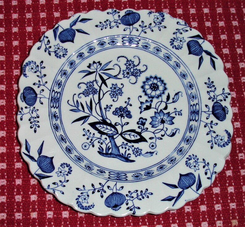 8 Piece Meakin Blue Nordic, 2 Place Settings Almost Perfect, Blue Onion, Blue and White