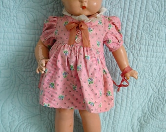 Antieke Effanbee Patsy Ann-pop, compositiepop 18,5" (19" inch), gebloemde jurk