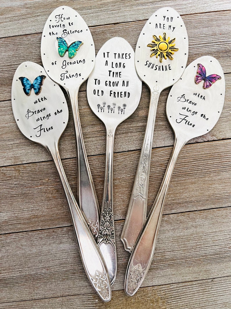 It takes a long time to grow an old friend, plant marker, plant stake, garden marker, plant gift, friend gift, garden gift bild 3
