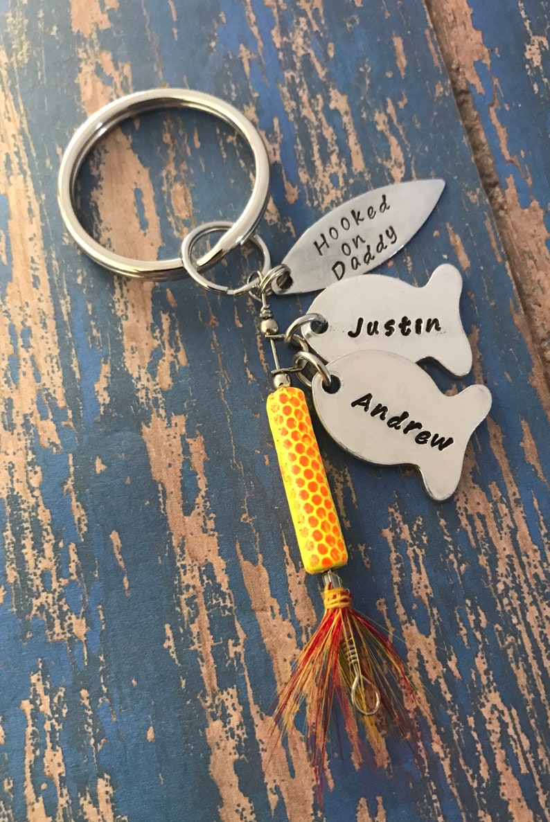Engraved Gift Fishing Key chain Grandpa Papa Father/'s Day Gift for Dad Fish Personalized Hooked on Daddy key ring Daddy