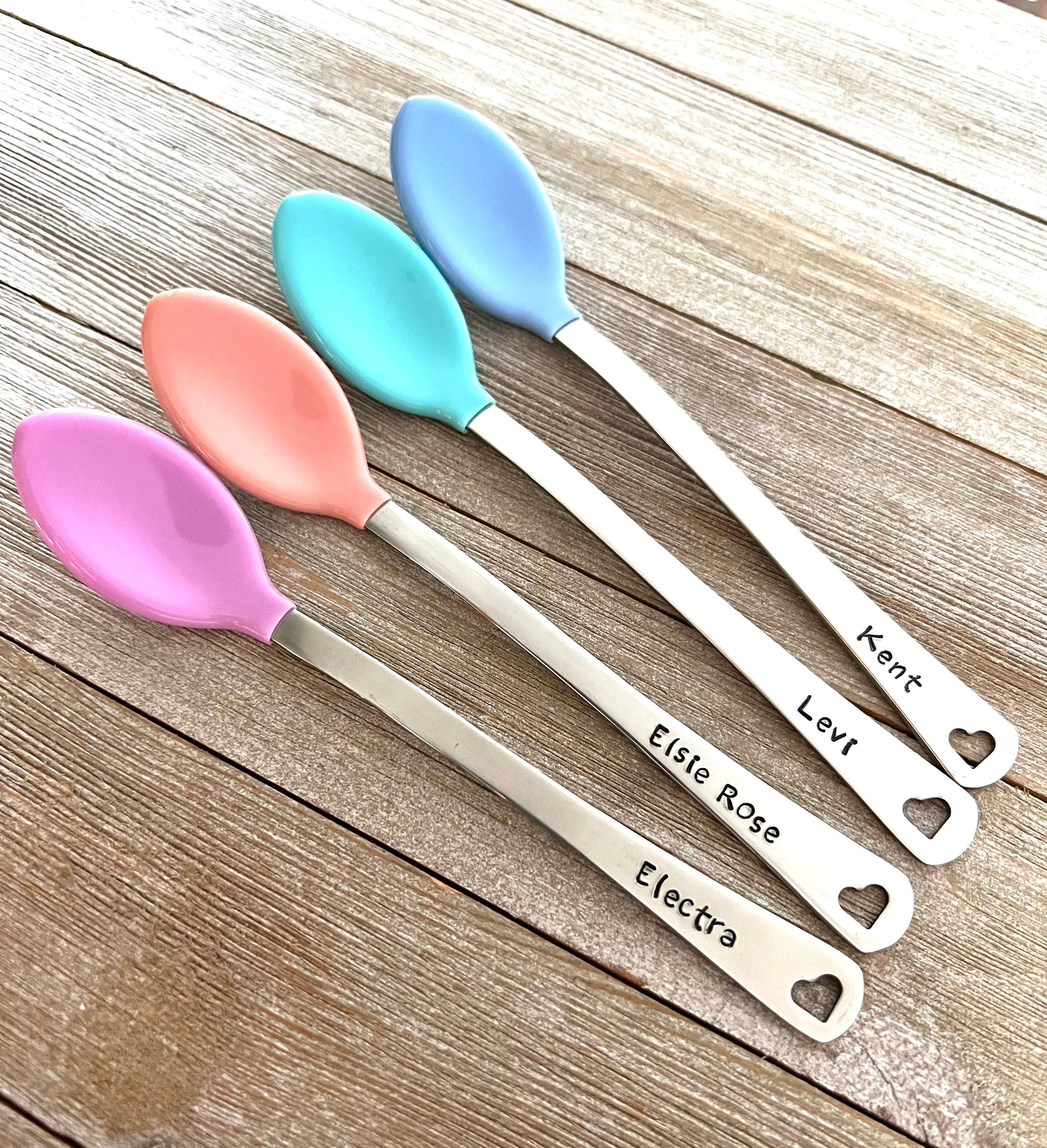 Personalized Silicone Set Utensils, Engraved Baby Utensils, Baby Showe –  Papelillo Art Design