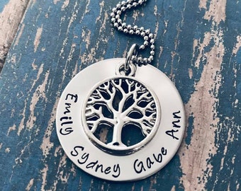 Custom Family Tree Necklace - Tree of Life - Gift for Mom - Gift for Grandma - Engraved - Christmas Gift - Mother's Day Gift