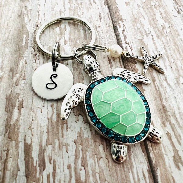 Sea Turtle Keychain, Initial Keychain, Starfish Keychain, Beach Gift, Beach Lover, Sea Turtle gift, Stocking Stuffer, Engraved Initial