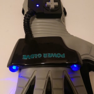 Wearable LED Nintendo Power Glove image 3