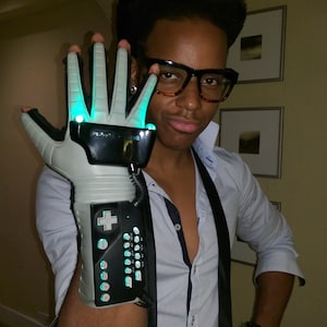 Wearable LED Nintendo Power Glove