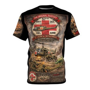 Puede incluir: Camiseta negra con un gráfico detallado de un helicóptero y soldados, con el texto "The Original Dustoff 57th Medical Detachment Helicopter Ambulance Vietnam War 1962-1971".