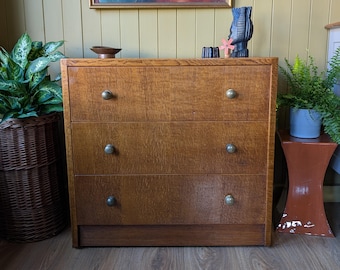 Small 1950s Oak Chest of Drawers