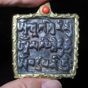 Nepal Tibet Buddhistisches Kupfer Mantra Om Mani Padme Hum Talisman Anhänger (b)