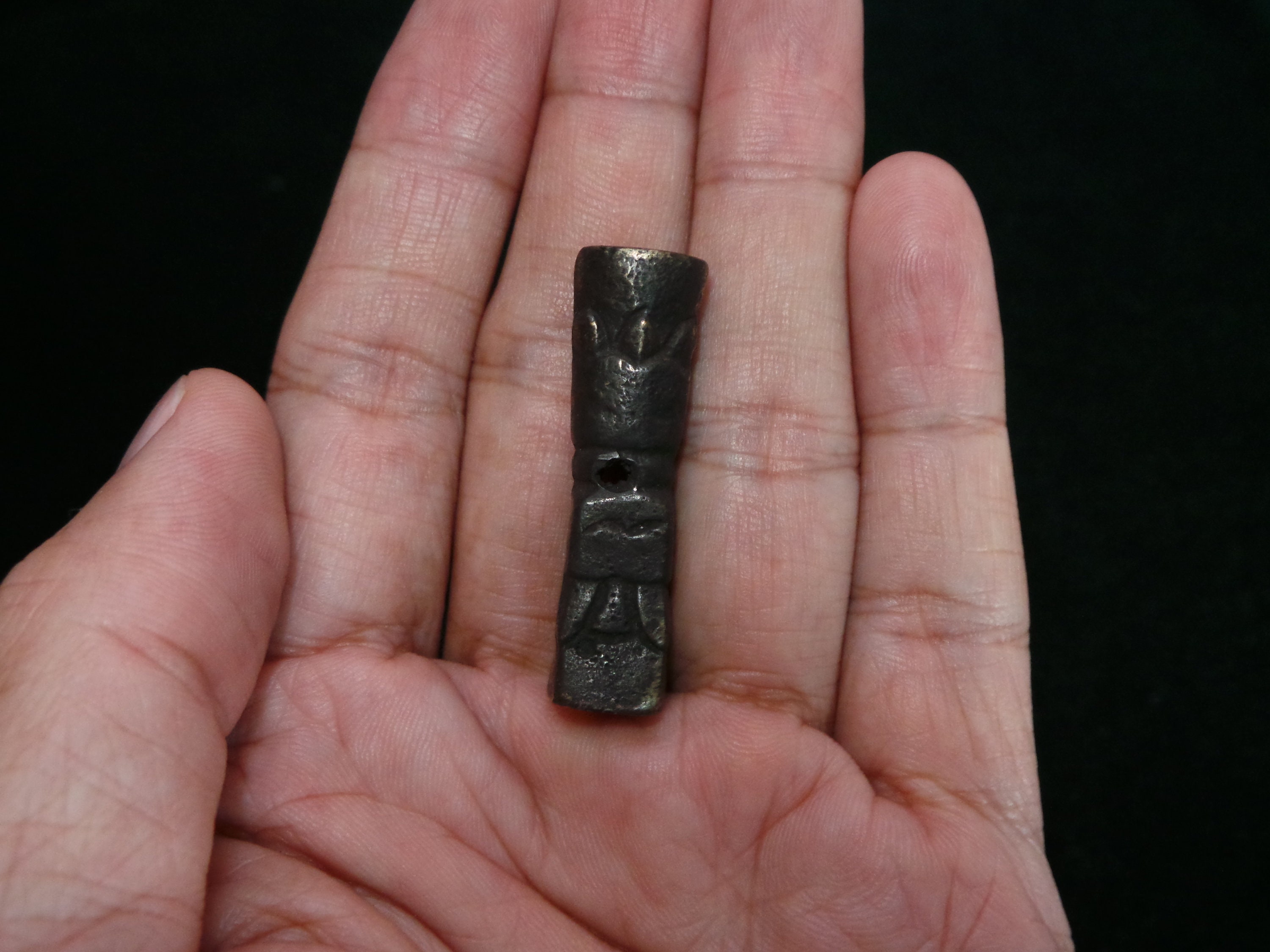 ネパール　チベット仏教　シンボル　印章 古いネパール チベット ブロンズ 蓮 仏教シンボル 印章 ペンダント IV