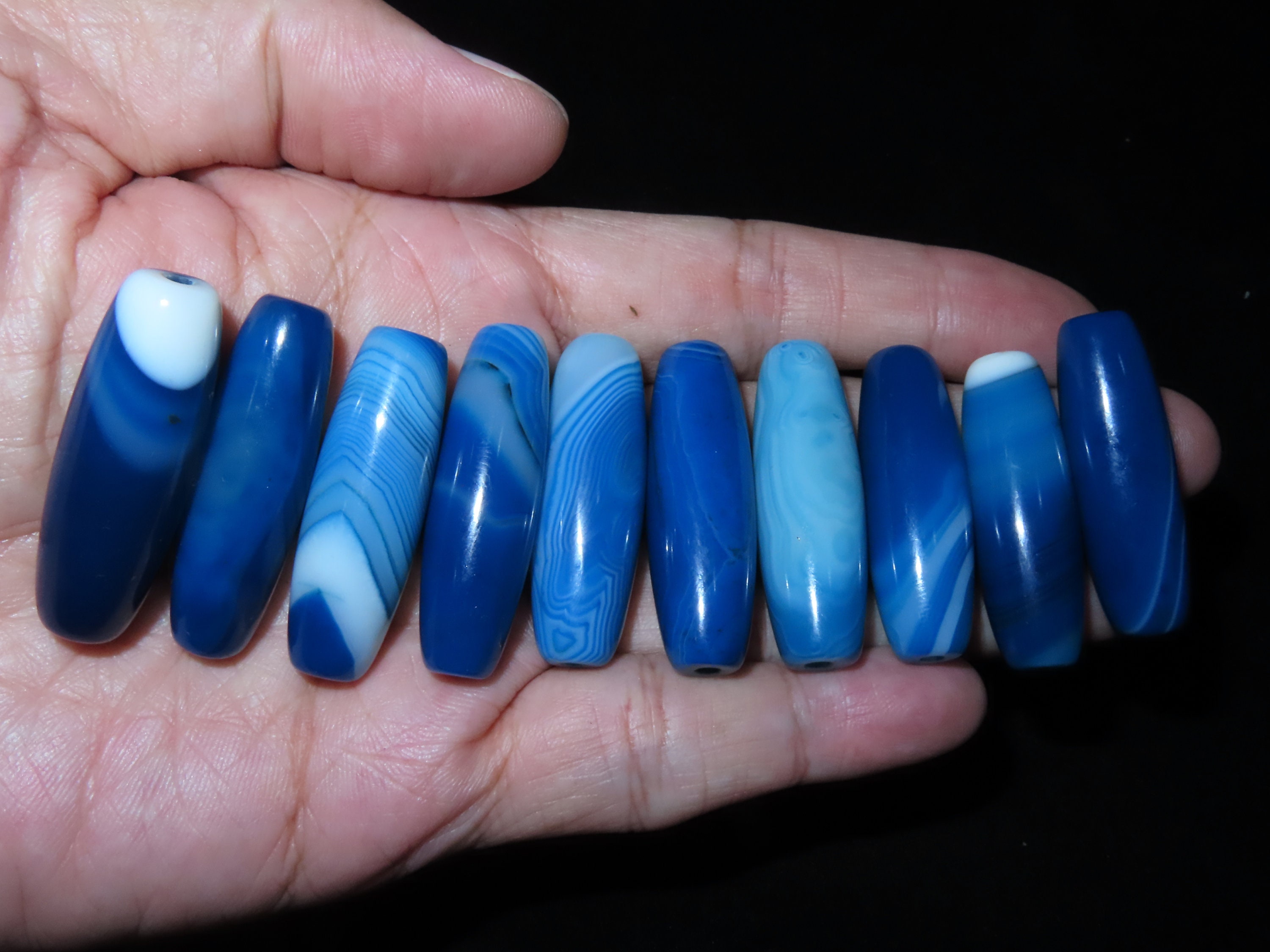 ネパール チベット仏教 楕円形 ブルー 縞模様 メディシン アゲート