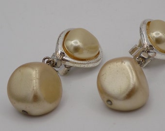 AGATHA,Clips d'oreilles vintage,Boucles d'oreilles,clip femme,perles de nacre,cadeau vintage,bijoux vintage,bijoux femme,cadeau femme