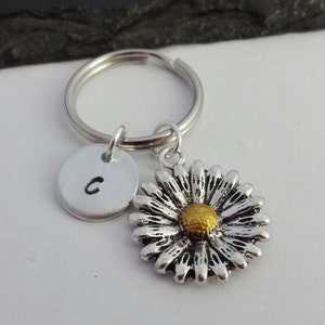 Daisy Keyring, Flower Keyring, Initial Flower Keyring, Hand Stamped Keyring, Floral,Daisy Keychain,Flower Keychain,Personalised,Gift For Her