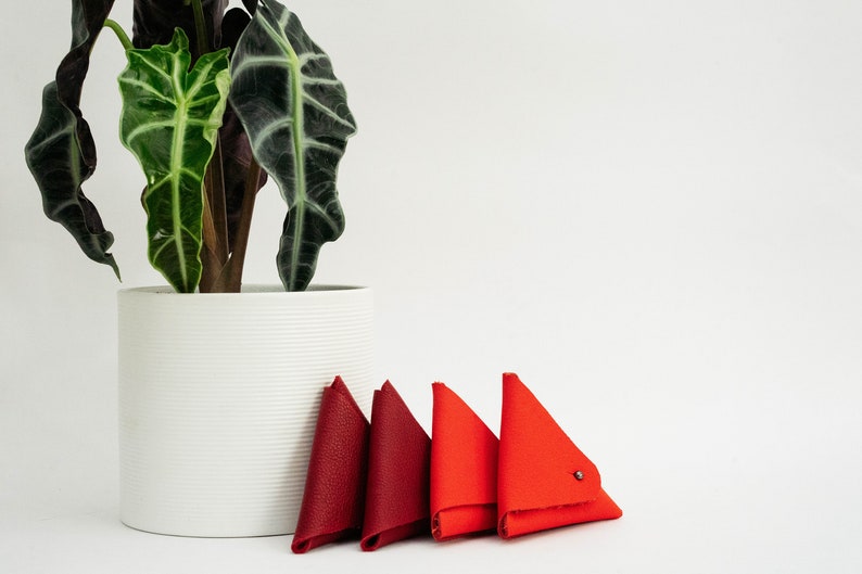 MumDad Gifts Triangular Money Pouch Handmade Leather Wallet Rich Red Full Grain Leather Gifts for HimHer Leather Coin Purse