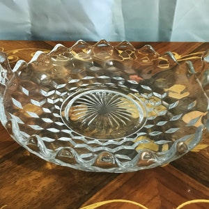 Vintage Elegant Glass Fostoria Two Handled Round Console or Fruit Bowl, Clear Glass, Dining and Serving