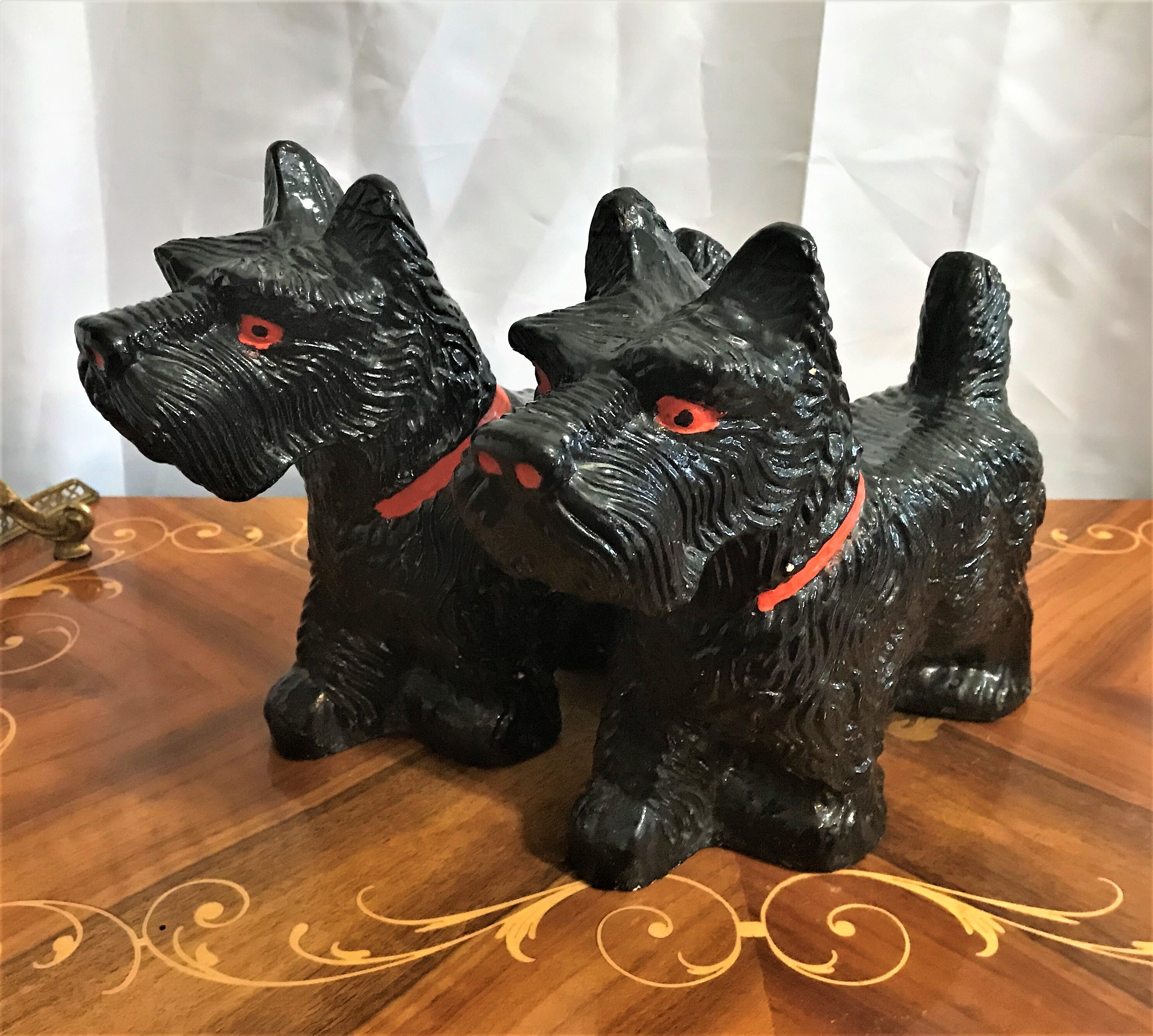 アンティーク　黒いスコティッシュテリア　フィギュリン Vintage Scottish Terrier Figurines: Black Scottie Dog Pair, Home