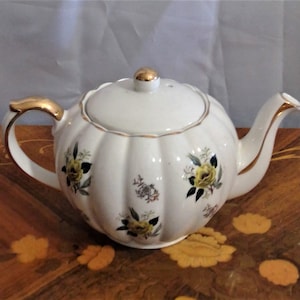 Vintage Gibson Teapot with Yellow Roses and Gold Trim