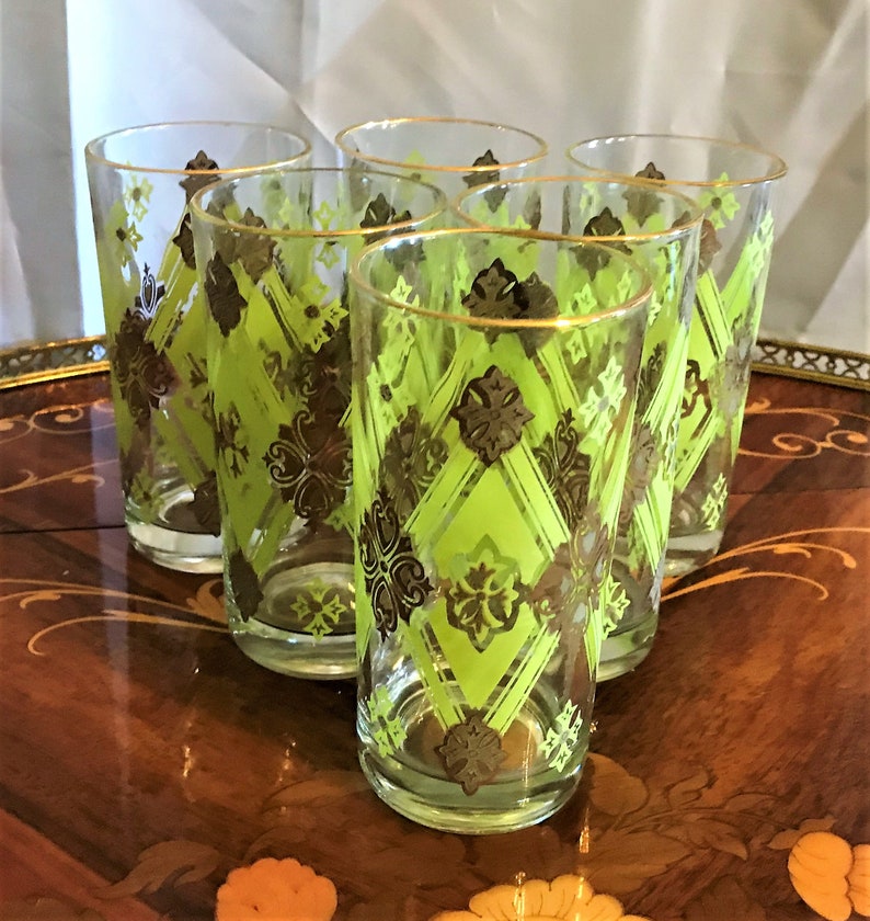 Bar glasses Seven Vintage Mid Century Modern Lime Green And Gold Highball Glasses With 22K Gold Trim Barware Home Bar